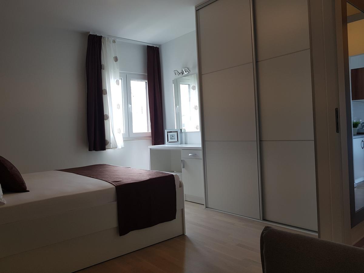Apartments Petricevic Podstrana Exterior foto