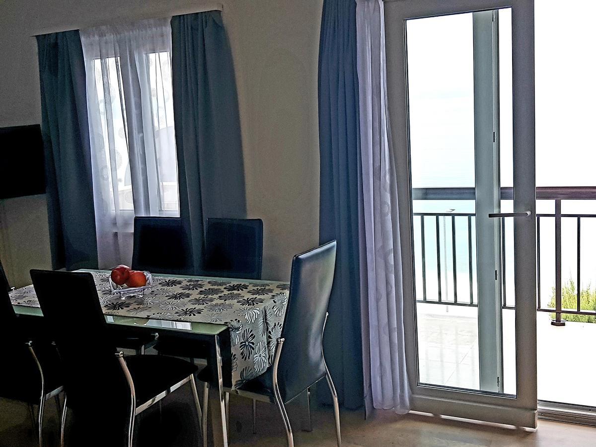 Apartments Petricevic Podstrana Exterior foto